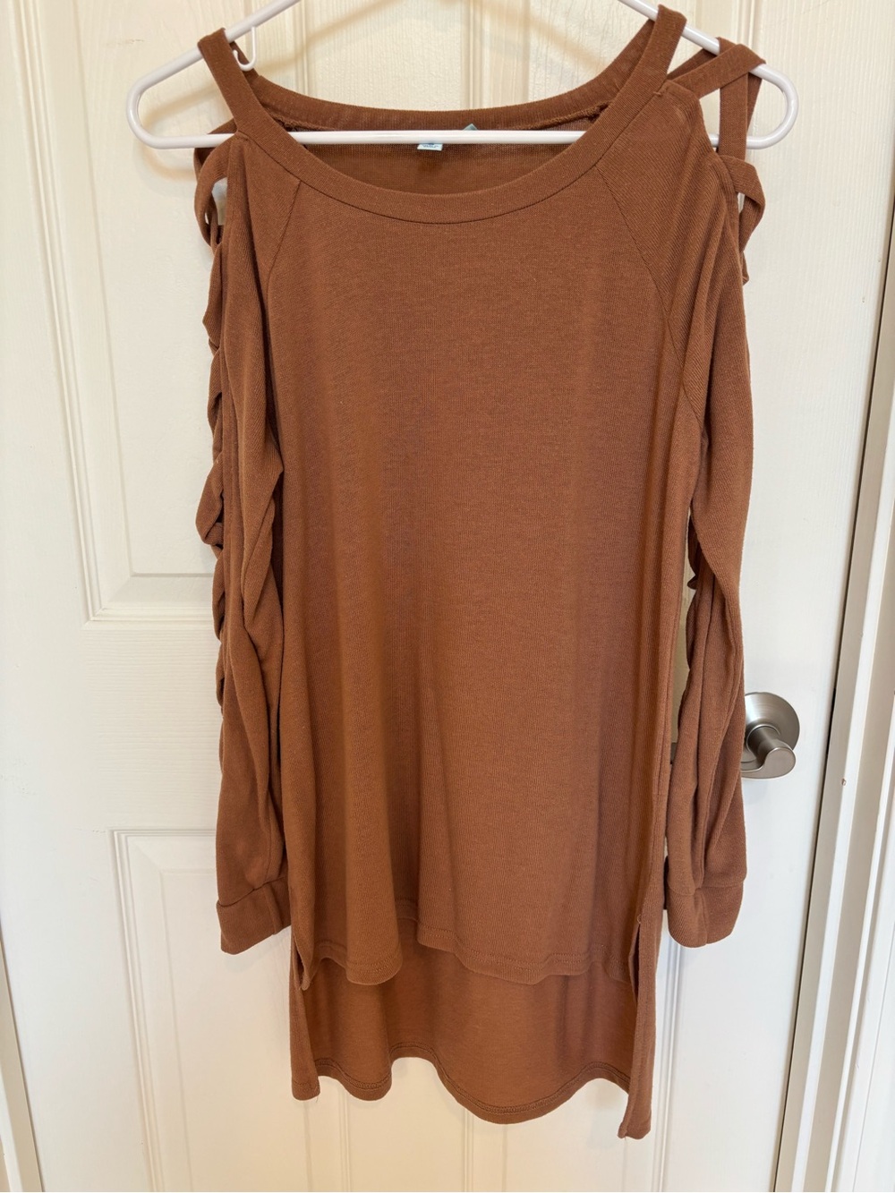 She + Sky Braided Cold-Shoulder Tunic in Rust Brown